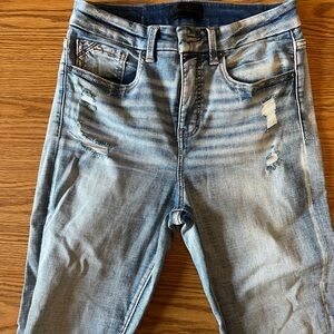 Buckle Black light washed skinny ankle jeans size 28